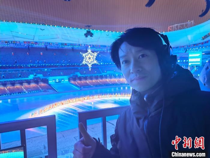 張文海在“鳥巢”內(nèi)?！埼暮?供圖