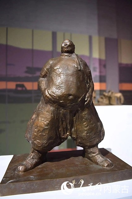 吳為山作品《大草原》。人民網(wǎng)記者富麗娟攝