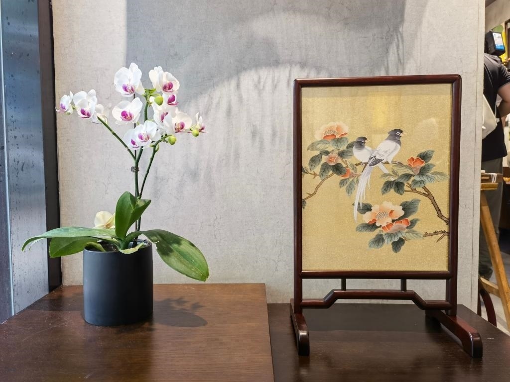 平江路上蘇繡工作室一角。新華社記者 楊依軍 攝