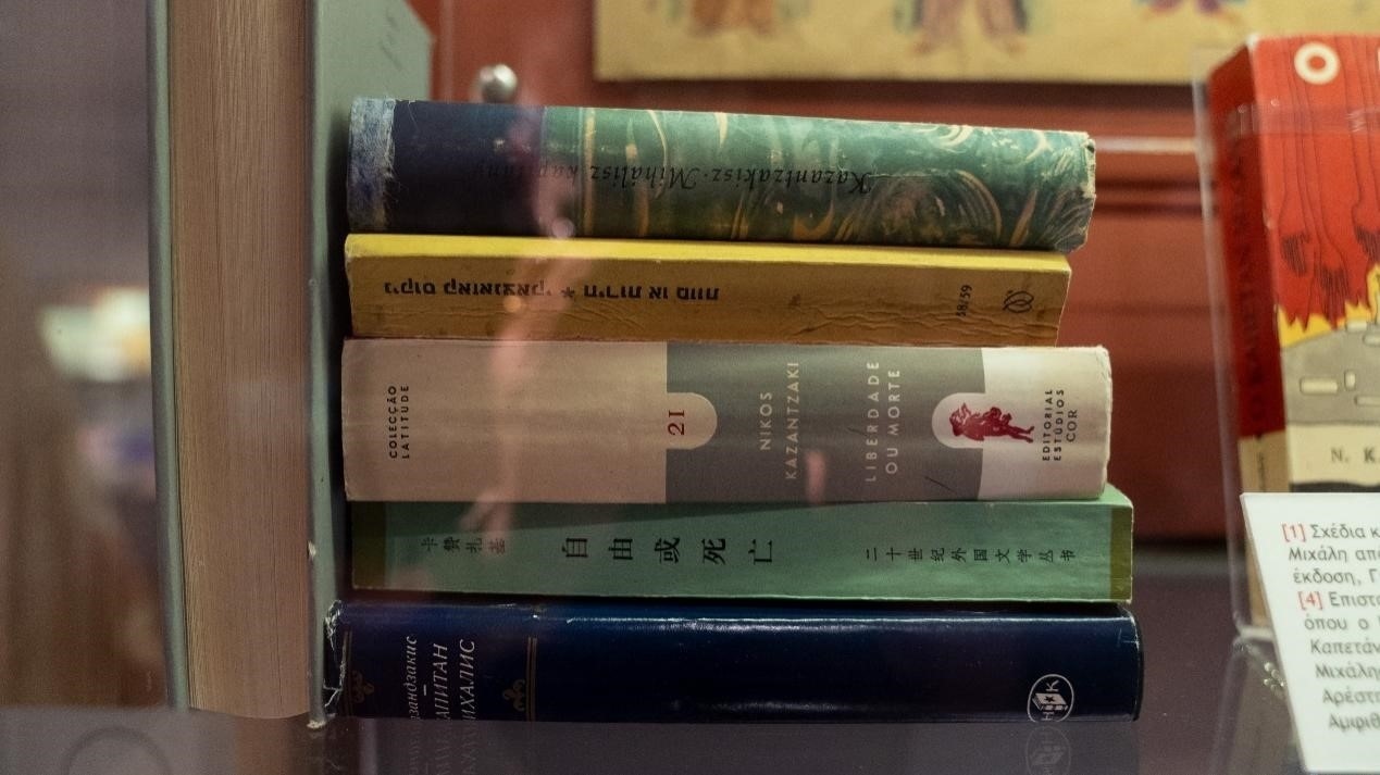 《自由或死亡》是卡贊扎基斯第一部被翻譯成中文的作品，希臘名為《米卡尼船長》，“米卡尼”正是他父親的名字。人民網(wǎng)記者 葛泰佚攝