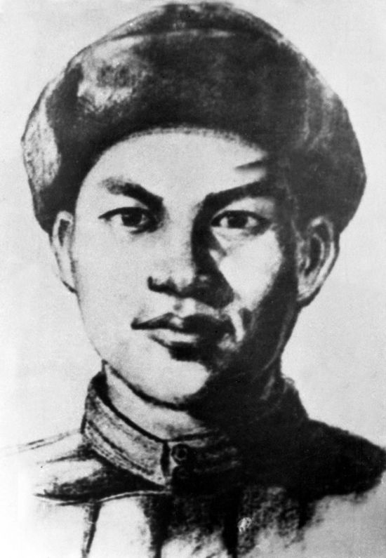  這是邱少云像。新華社發(fā)（資料照片）