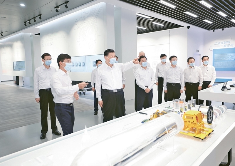 2023年7月5日至7日，中共中央總書記、國家主席、中央軍委主席習近平在江蘇考察。這是5日下午，習近平在蘇州工業(yè)園區(qū)考察。 新華社記者 鞠鵬/攝