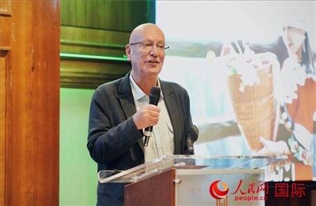 旅?作家魯珀特·帕克分享張家界旅行照片。人民網(wǎng) 郭錦標(biāo)攝