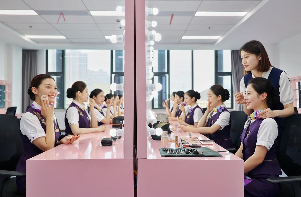 形象妝容塑造。