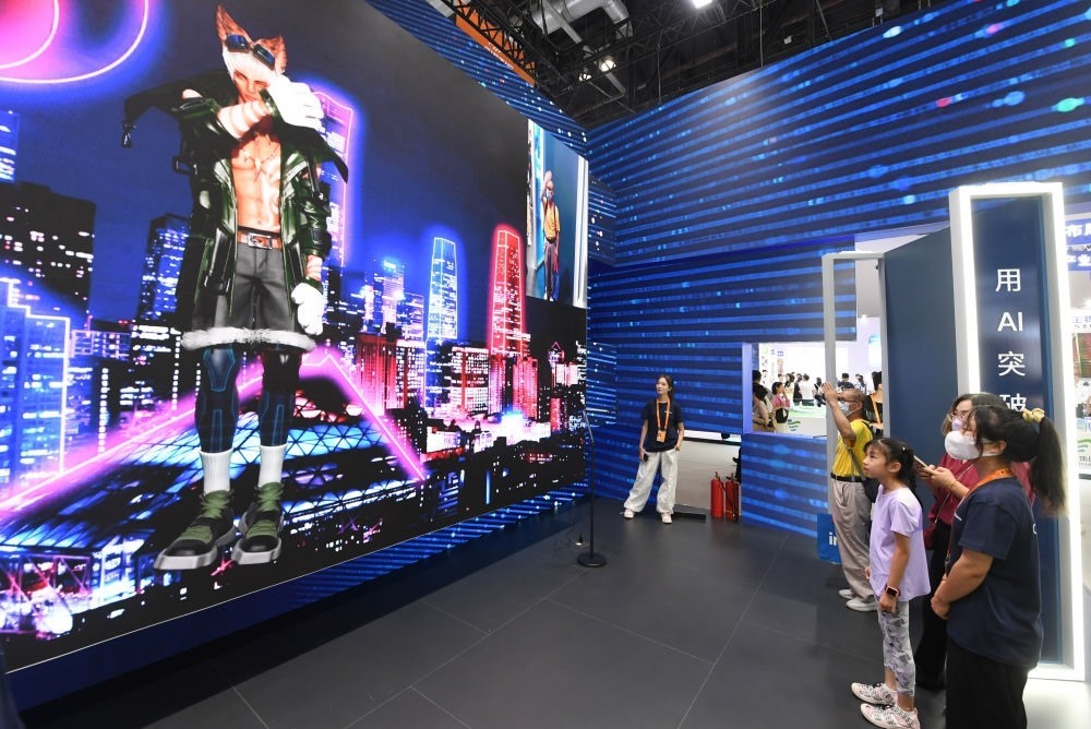 這是9月2日在國(guó)家會(huì)議中心拍攝的一款數(shù)字人。新華社記者 任超 攝