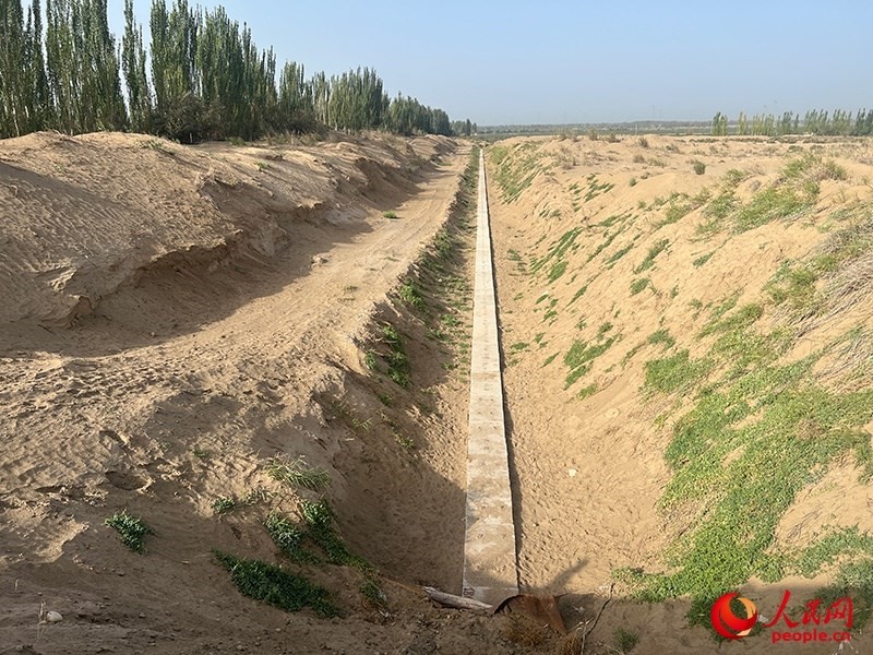 斗渠改造后，大大提高了輸水效率。人民網(wǎng)記者 常雪梅攝