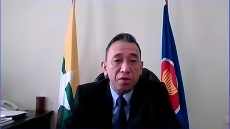 昂苗敏致辭。中國駐東盟使團供圖
