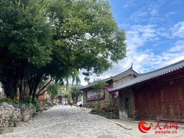 玉湖村村景。人民網(wǎng) 周靜圓攝