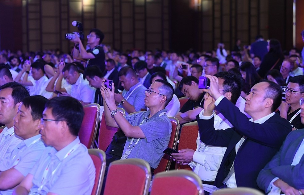 2023數(shù)字經(jīng)濟(jì)峰會·城市智能升級主題論壇現(xiàn)場。人民網(wǎng)記者 翁奇羽攝