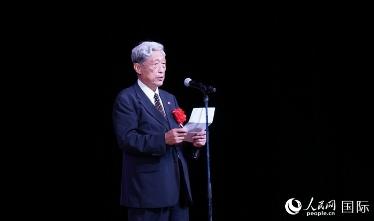 全華聯(lián)會長何德倫發(fā)表致辭。人民網(wǎng) 蔣曉辰攝