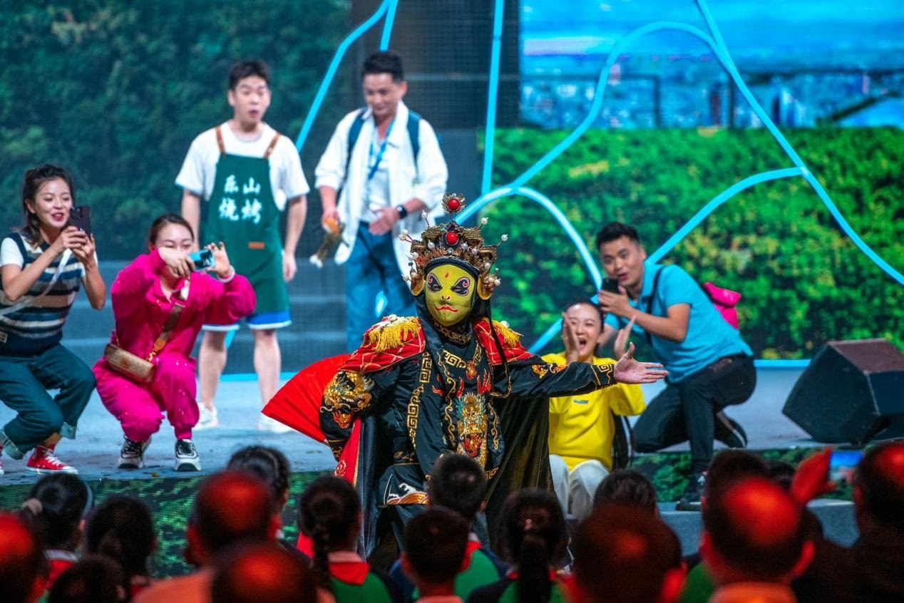 現(xiàn)場演出。樂山市委宣傳部供圖