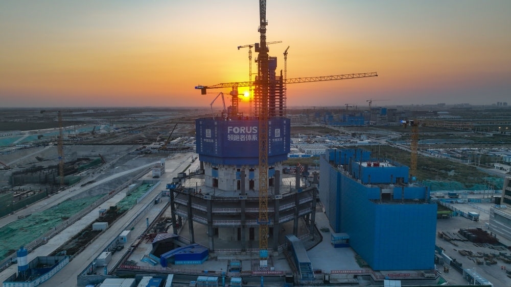 在雄安新區(qū)啟動(dòng)區(qū)拍攝的中國中化大廈項(xiàng)目（9月21日攝，無人機(jī)照片）。新華社記者 張鋮 攝