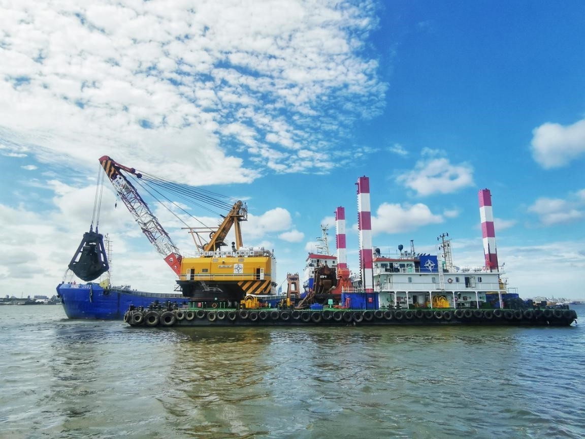 烏拉圭蒙得維的亞Capurro漁港船塢區(qū)域疏浚工程施工照片。受訪者供圖