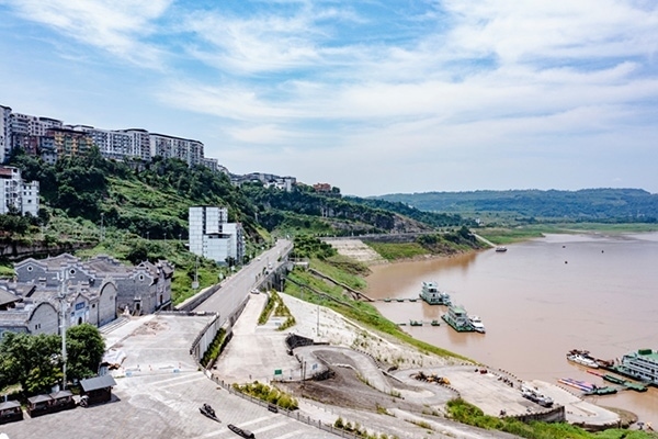 建成后的西沱鎮(zhèn)岸線環(huán)境綜合整治工程局部。受訪者供圖