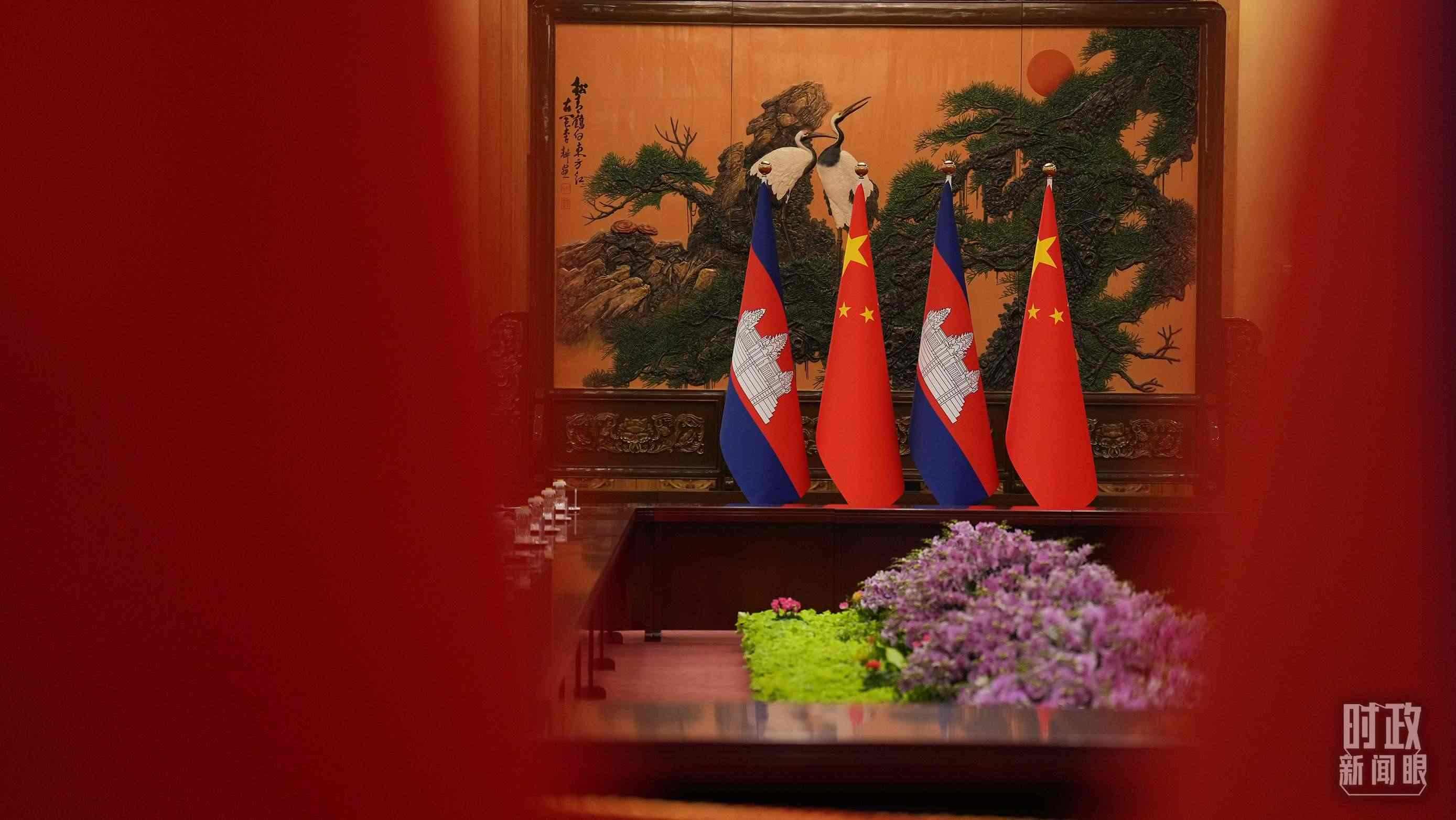 △人民大會(huì)堂，中柬兩國(guó)領(lǐng)導(dǎo)人會(huì)見現(xiàn)場(chǎng)。（總臺(tái)國(guó)廣記者李晉拍攝）