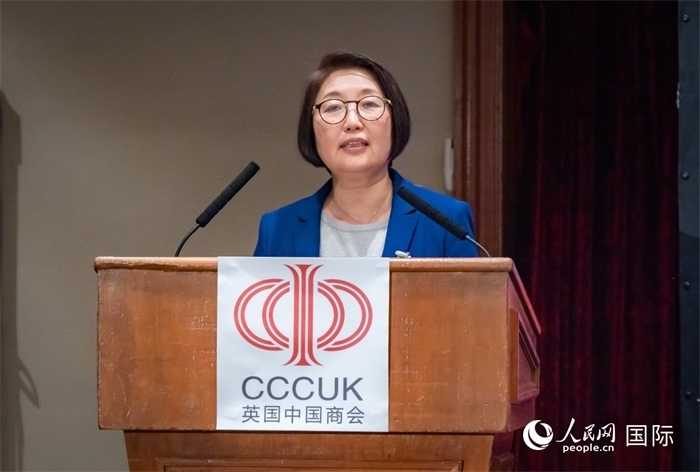 中國駐英國使館公使包玲講話 人民網郭錦標攝