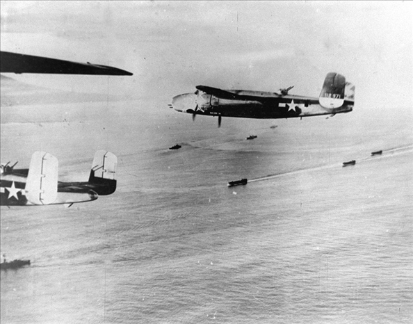 1942年4月18日，美國(guó)航空母艦甲板上B－25解放式轟炸機(jī)起飛轟炸東京工業(yè)區(qū)域，此為日本首次受盟軍之進(jìn)攻。