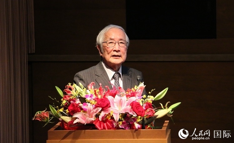 日中科學(xué)技術(shù)交流協(xié)會(huì)會(huì)長山脅道夫致辭。人民網(wǎng) 許可攝
