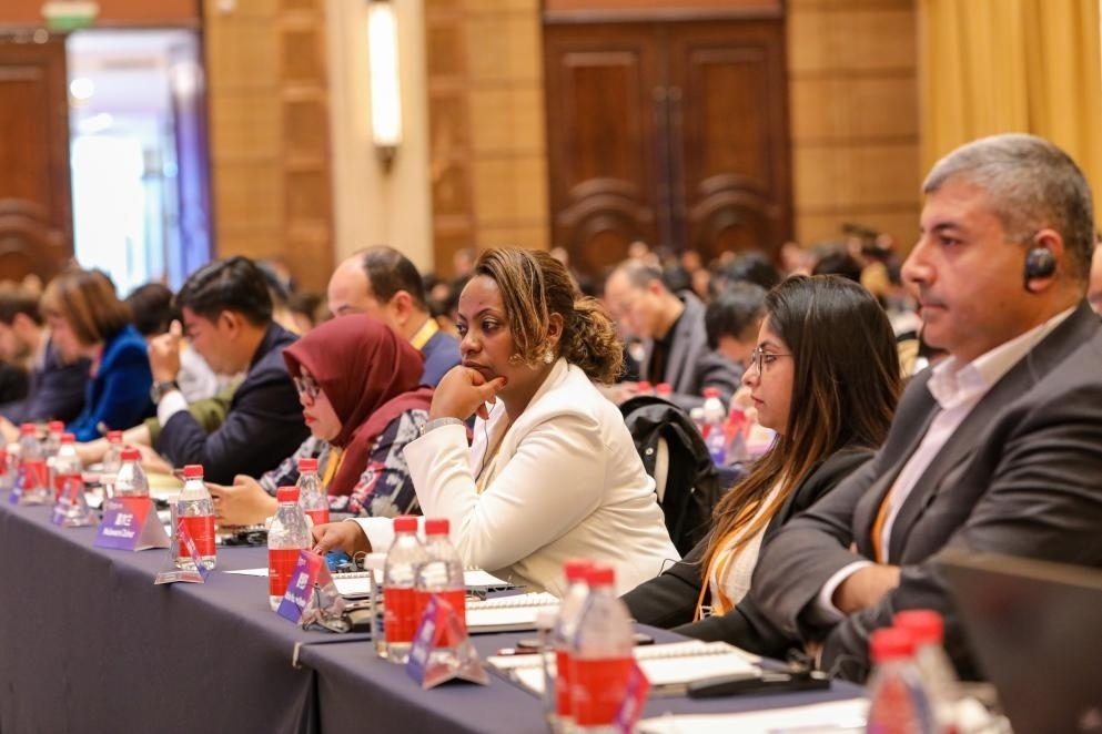 11月24日，論壇嘉賓在聆聽(tīng)演講。新華社記者 辛夢(mèng)晨 攝