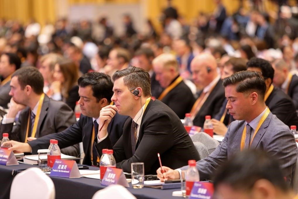 11月24日，論壇嘉賓在聆聽(tīng)演講。新華社記者 辛夢(mèng)晨 攝