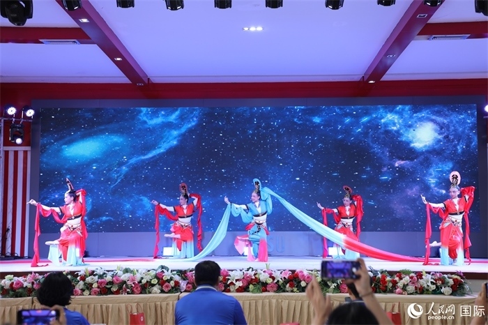 才藝表演環(huán)節(jié)。人民網記者 孫廣勇攝
