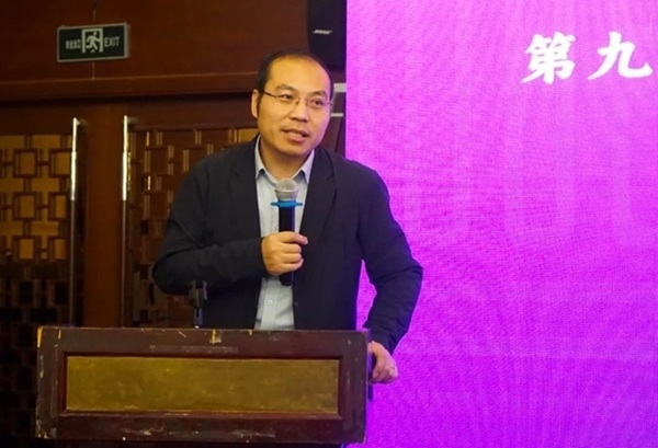 清華大學社會科學學院副院長、政治學系長聘教授孟天廣在研討會上總結發(fā)言。主辦方供圖