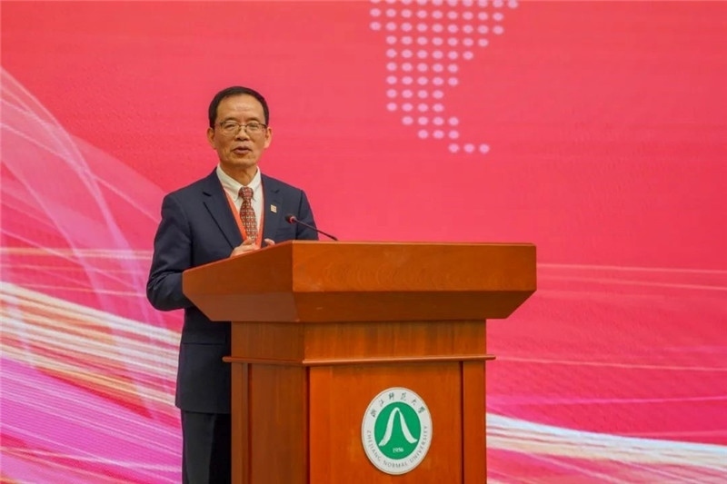 國務(wù)院學(xué)位委員會區(qū)域國別學(xué)學(xué)科評議組秘書長、浙江師范大學(xué)非洲研究院（非洲區(qū)域國別學(xué)院）院長劉鴻武致辭。主辦方供圖