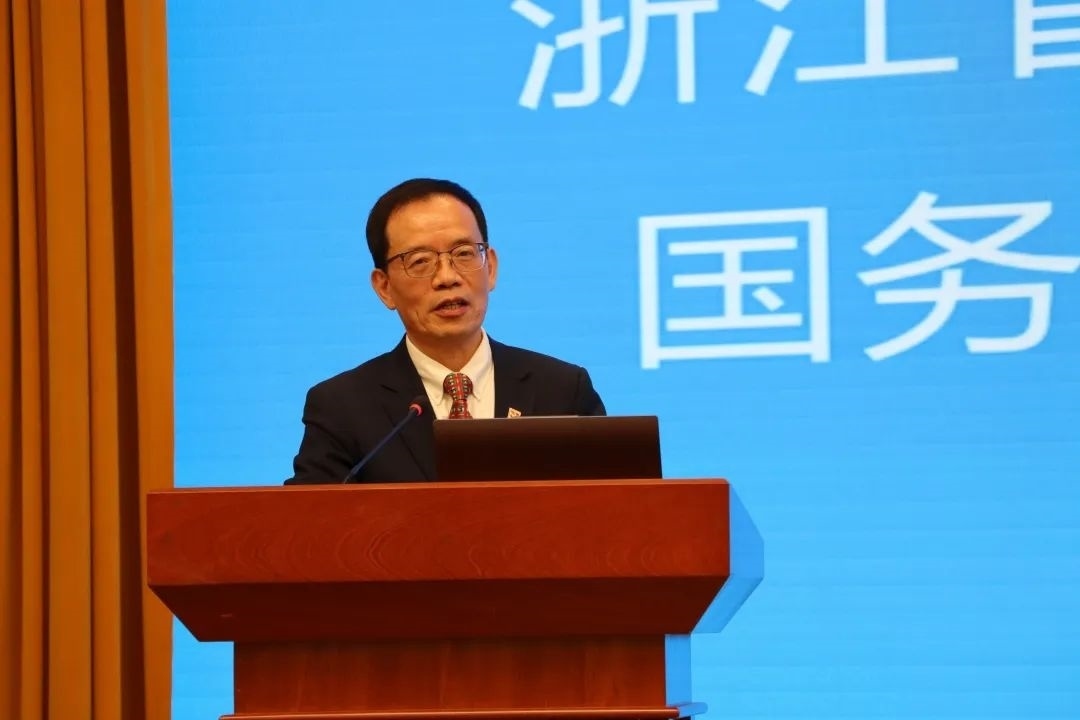 浙江省區(qū)域國(guó)別與國(guó)際傳播研究智庫(kù)聯(lián)盟首席專家、浙江師范大學(xué)非洲區(qū)域國(guó)別學(xué)學(xué)部學(xué)術(shù)委員會(huì)常務(wù)副主任劉鴻武致辭。主辦方供圖