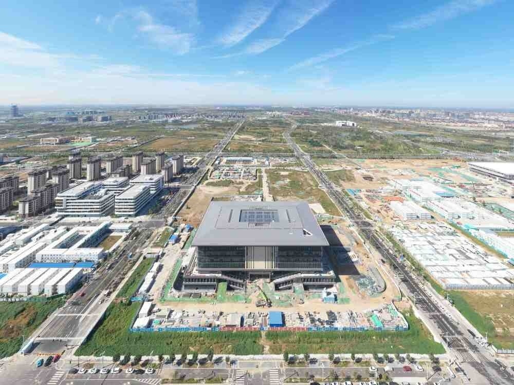 這是雄安新區(qū)大學(xué)園圖書館（2023年10月1日攝，無人機照片）。新華社記者 朱旭東 攝