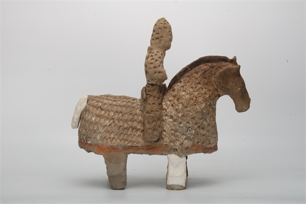 陶鎧甲騎馬俑。國家文物局供圖