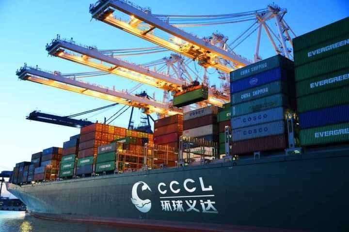 義烏商城集團(tuán)打造的國(guó)際物流平臺(tái)“環(huán)球義達(dá)”，為外貿(mào)企業(yè)提供各類物流資源信息。義烏市委宣傳部供圖