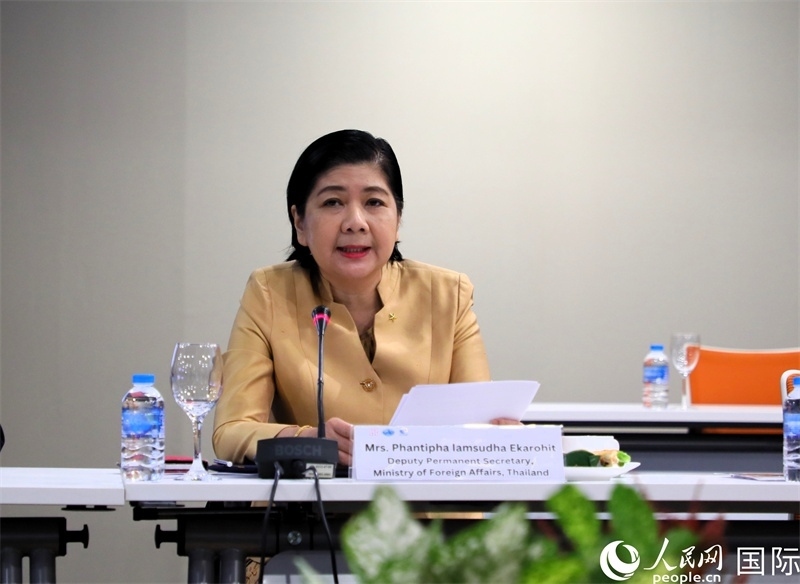 泰國外交部副次長潘提帕作主旨發(fā)言。人民網(wǎng)記者 白元琪攝