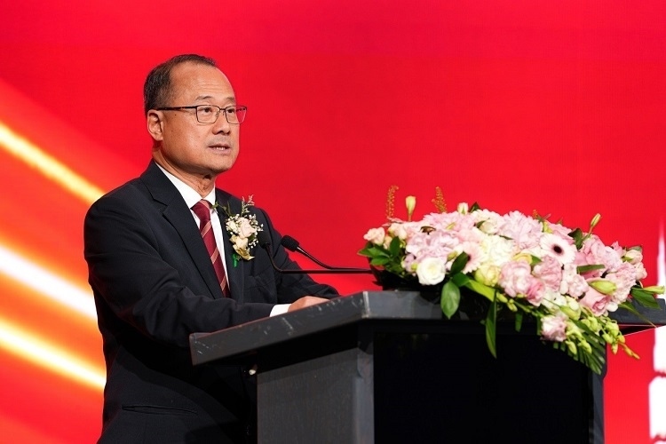 第十四屆全國政協(xié)常委、香港中華總商會會長蔡冠深致辭。阿聯(lián)酋中華工商總會供圖