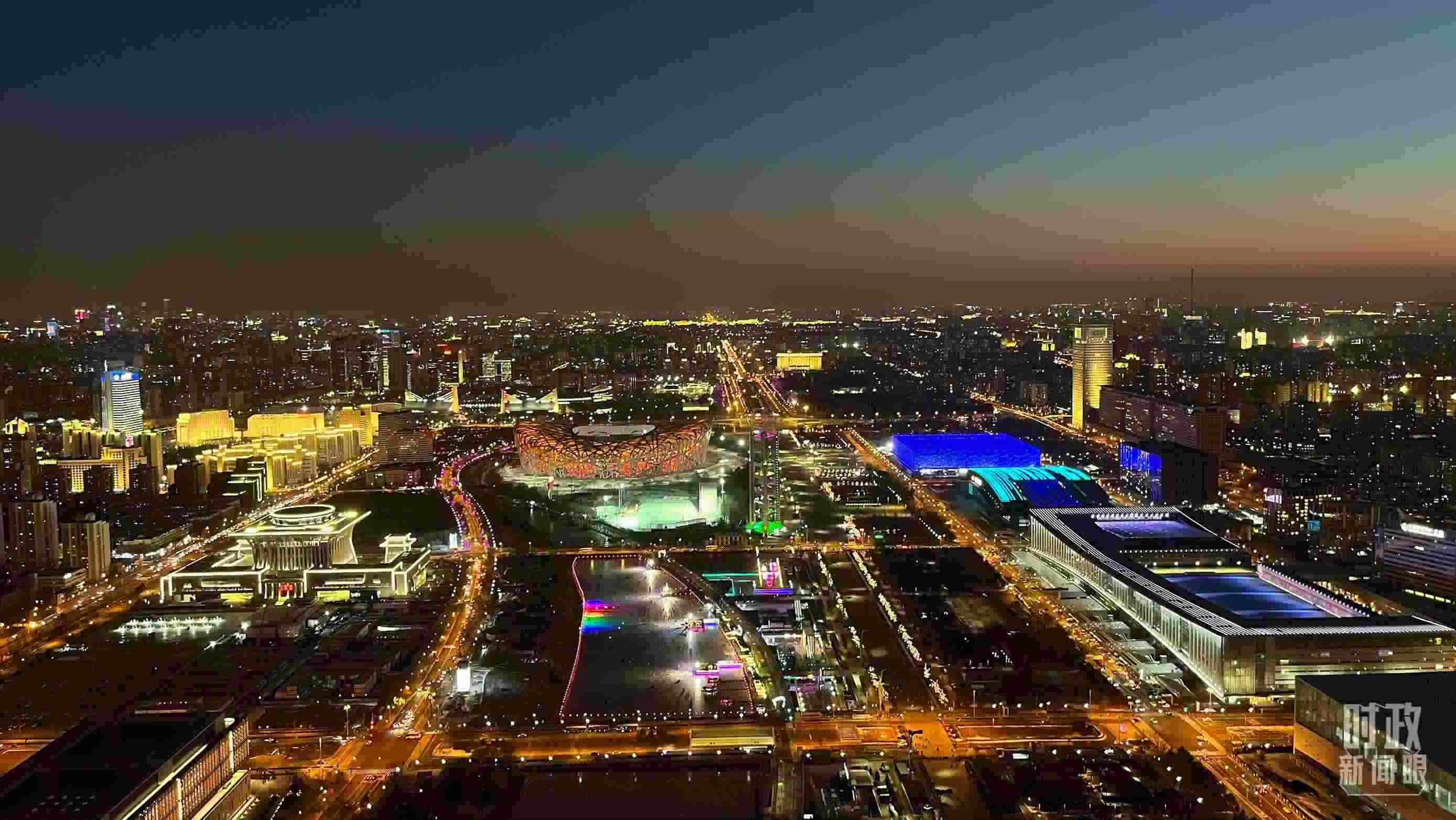 △2023年12月31日，從北京奧林匹克塔俯拍北京城區(qū)。（總臺央視記者金雨秋拍攝）