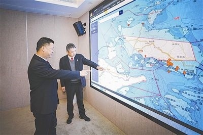 圖③：法官為涉案船舶尋找安全的錨泊地點(diǎn)。