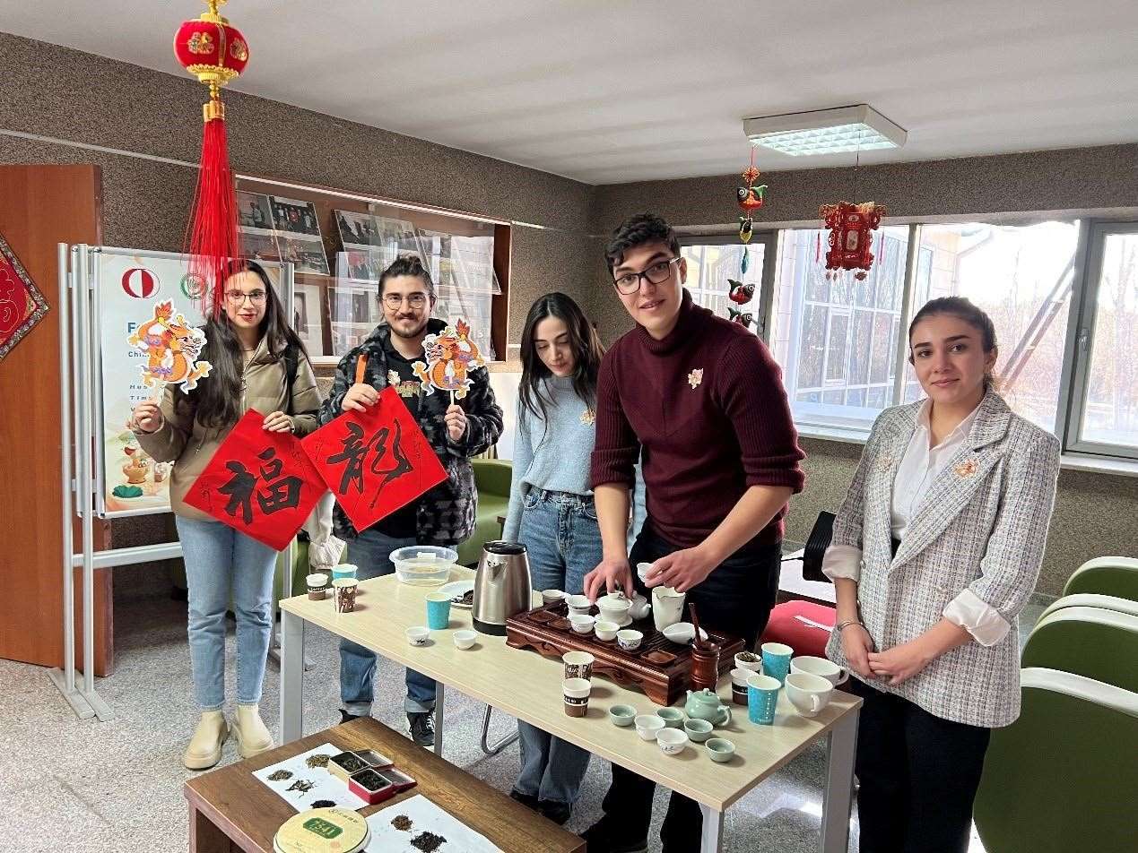 茶藝表演體驗。中東技術(shù)大學(xué)孔院供圖