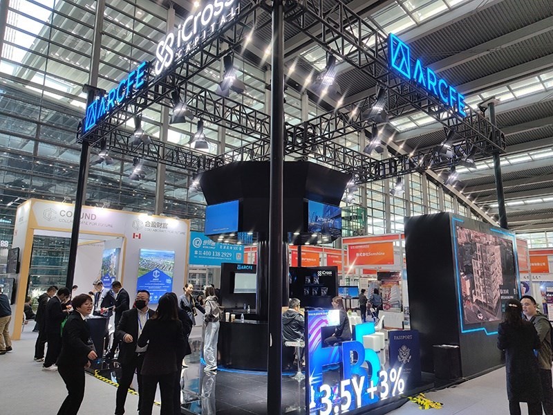 2023年12月16日，第十七屆深圳國際金融博覽會在深圳會展中心開幕，近300家金融機構(gòu)和企業(yè)攜手多款金融產(chǎn)品集中亮相。