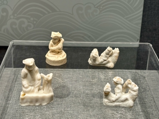 德化縣陶瓷博物館陳列的荷蘭人口哨。人民網(wǎng)記者 金慧慧攝