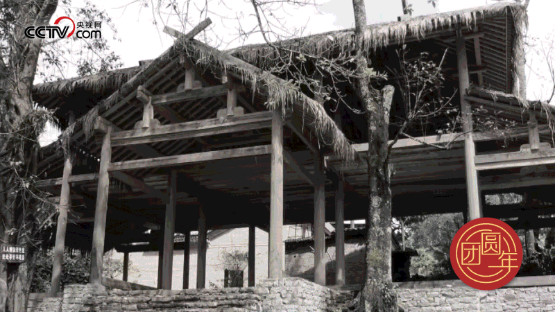 △ 云南省騰沖市清水鄉(xiāng)三家村的司莫拉佤族村曾經(jīng)是貧困村，隨著國家脫貧攻堅(jiān)、鄉(xiāng)村振興的推進(jìn)，這個(gè)小村寨舊貌換新顏，變成了名副其實(shí)的美麗鄉(xiāng)村。