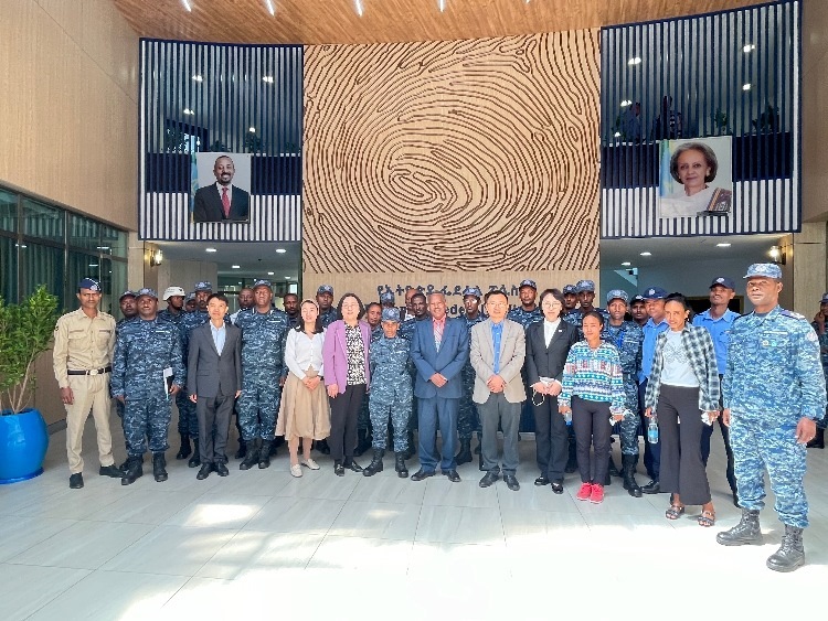 圖為埃塞俄比亞聯(lián)邦警察中文培訓(xùn)班開(kāi)班儀式現(xiàn)場(chǎng)。亞的斯亞貝巴大學(xué)孔子學(xué)院供圖