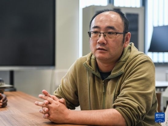 2月15日，在亞的斯亞貝巴的埃塞俄比亞聯(lián)邦職業(yè)技術(shù)培訓(xùn)學(xué)院，魯班工坊中方負(fù)責(zé)人江絳接受新華社采訪。