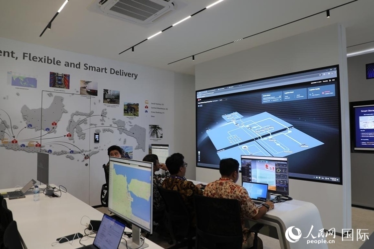 華為5G創(chuàng)新中心內(nèi)景。人民網(wǎng)記者 曹師韻攝