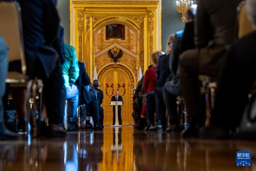 3月20日，俄羅斯總統(tǒng)普京在莫斯科克里姆林宮與其競(jìng)選團(tuán)隊(duì)代表舉行見(jiàn)面會(huì)。新華社記者 曹陽(yáng) 攝