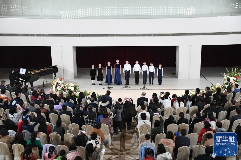 3月21日，金融街童聲合唱團(tuán)在音樂(lè)會(huì)上演出。新華社記者 任超 攝