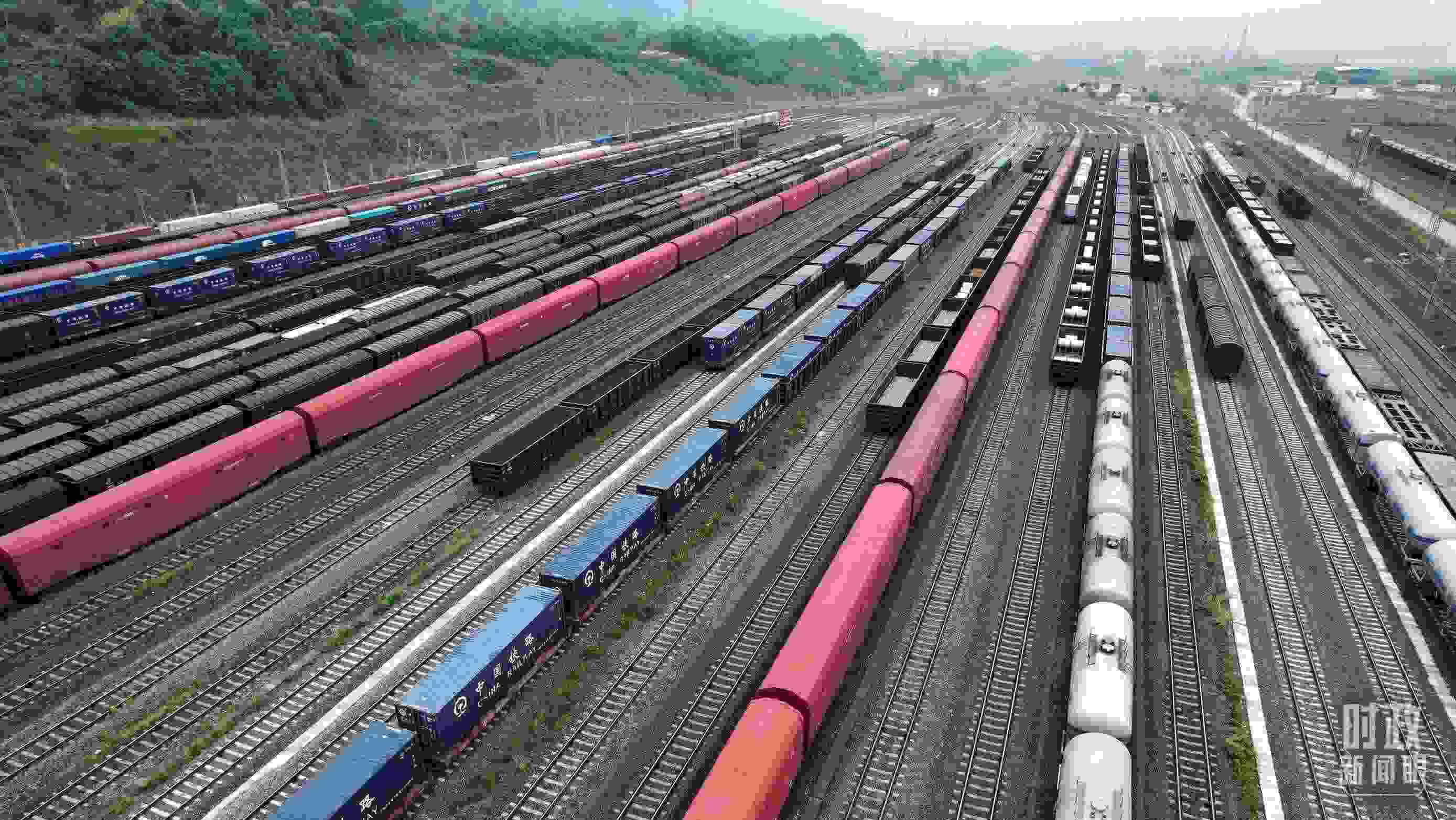 △重慶國際物流樞紐園區(qū)。（總臺央視記者范凱拍攝）