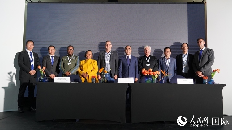 嘉賓合影。人民網(wǎng) 張茜攝