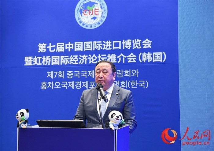 中國國際進口博覽局黨委書記、副局長孫成海致辭。 人民網(wǎng) 程安康攝