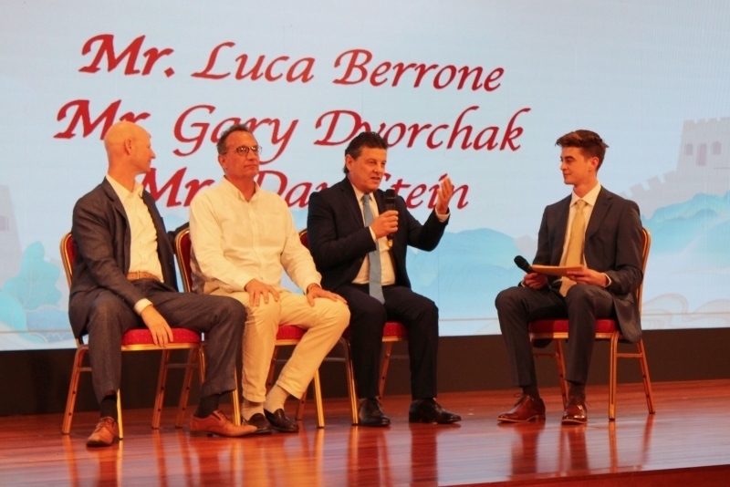 2、在故事分享環(huán)節(jié)，多名友好人士分享他們與中國(guó)的故事。 伊莎貝爾·羅德里格斯攝