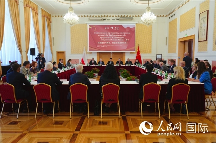 圖為座談會現(xiàn)場。 人民網(wǎng)記者 李增偉 攝