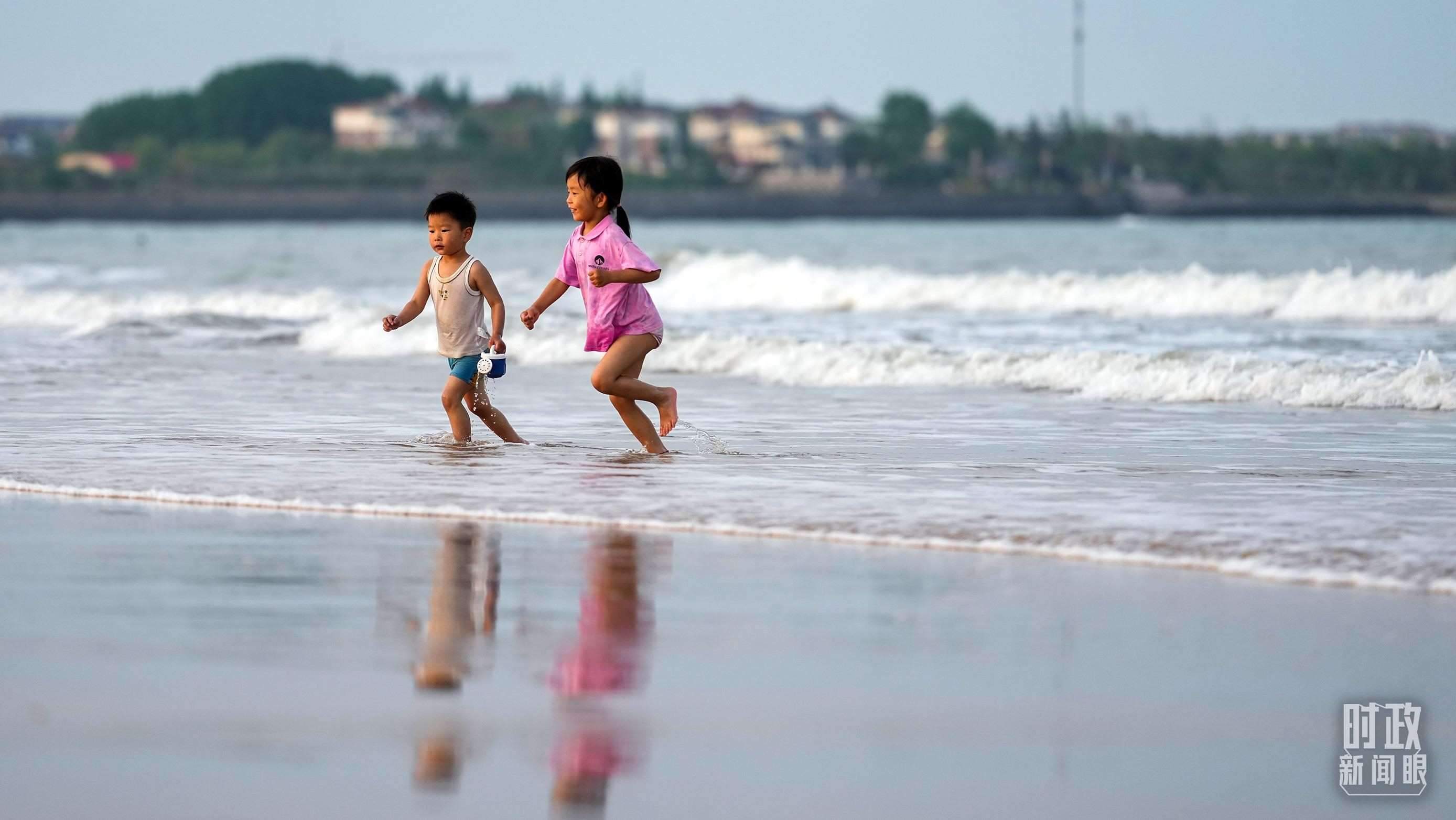 山東日照陽(yáng)光海岸。（總臺(tái)國(guó)廣記者李晉拍攝）